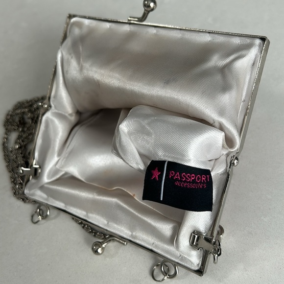 Passport beaded small bag with satin lining crossbody silver chain - Picture 8 of 14